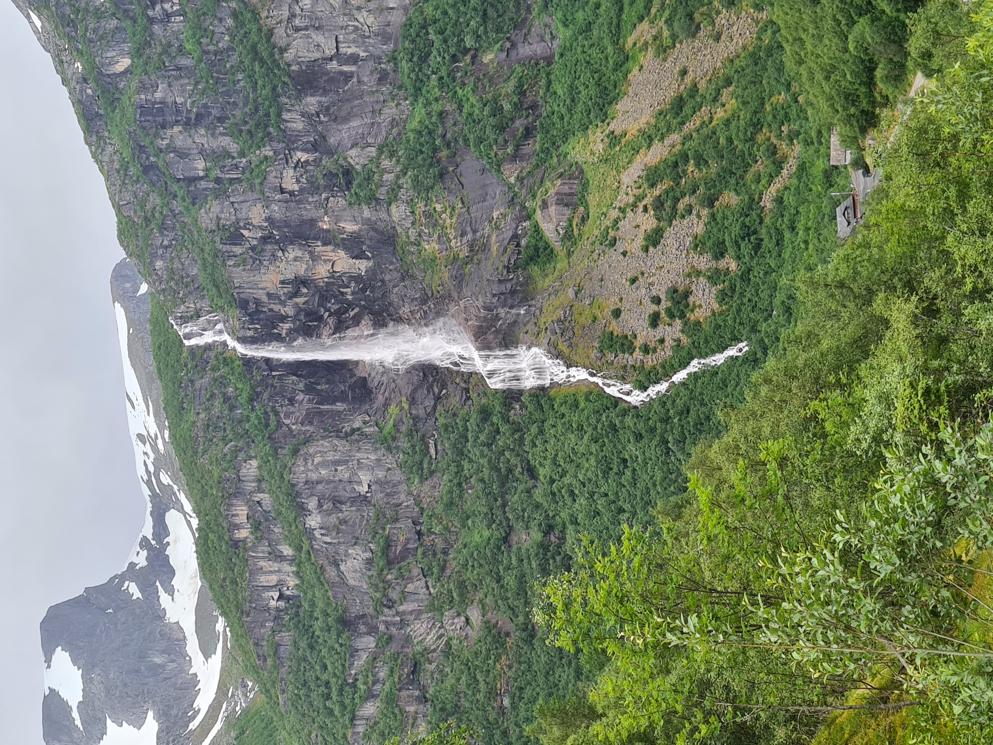 Brikdalsbreen